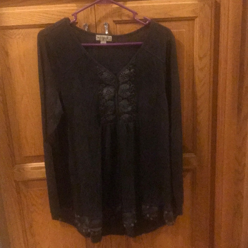 Gray long sleeve T-shirt material with lace